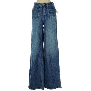 NWT Free Assembly High Rise Wide Leg Patch Pocket Jeans Size O Medium Wash.